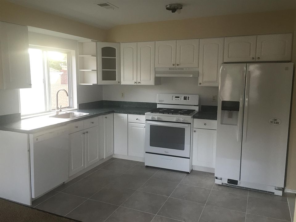 1st image of 305 Hylan Blvd
