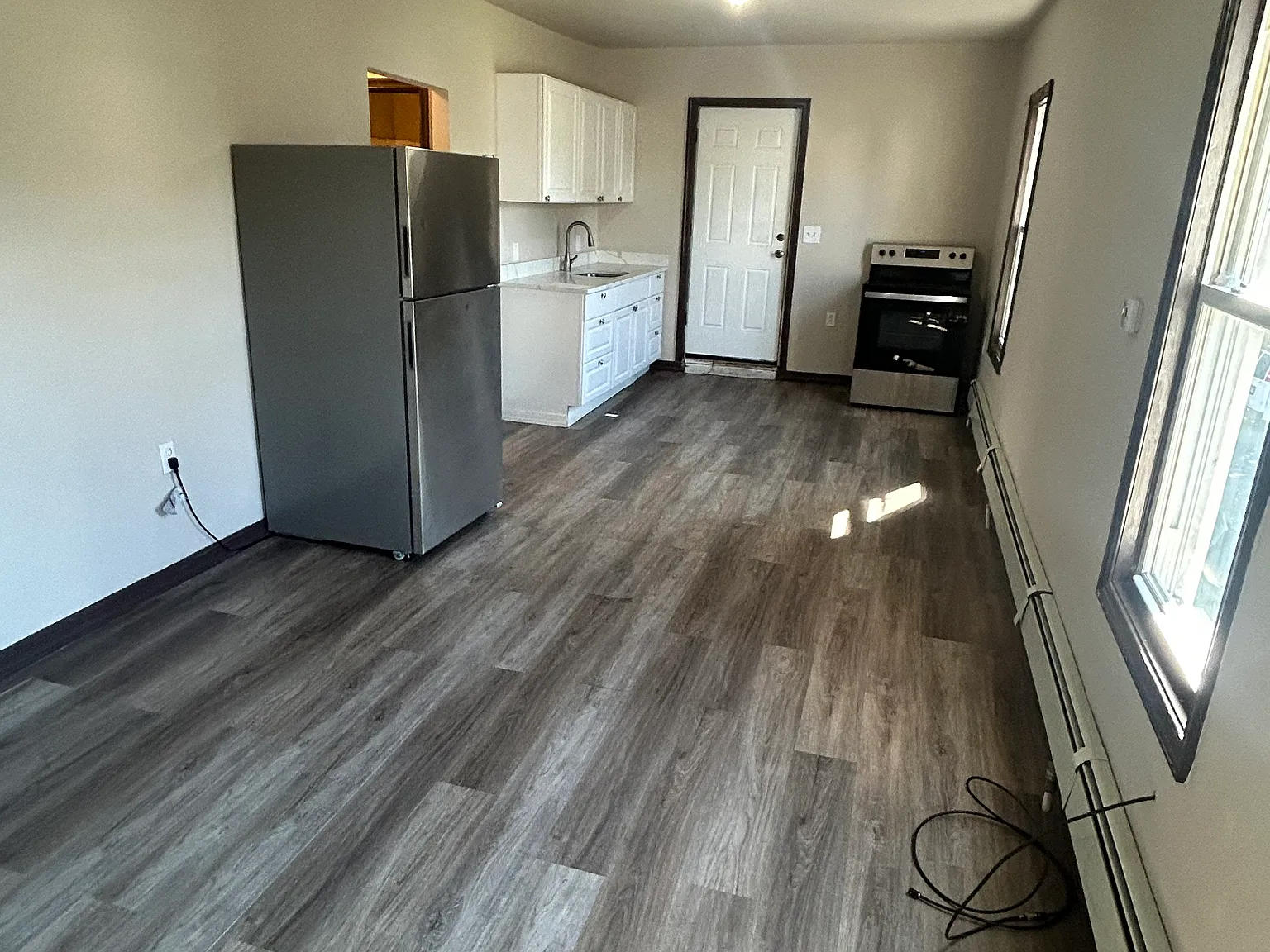 1 bed, $895 — Photo 2