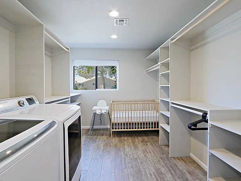 8301 E Meadowbrook Ave — Photo 27