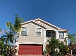 2876 Blossom Ct, Naples, FL 34120