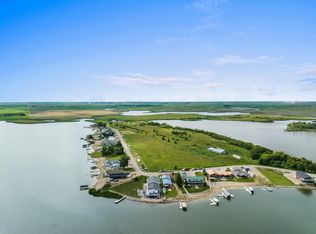 529 Rice Lake Rd N, Douglas, ND 58735