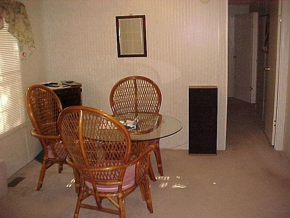 FORMAL DINING
