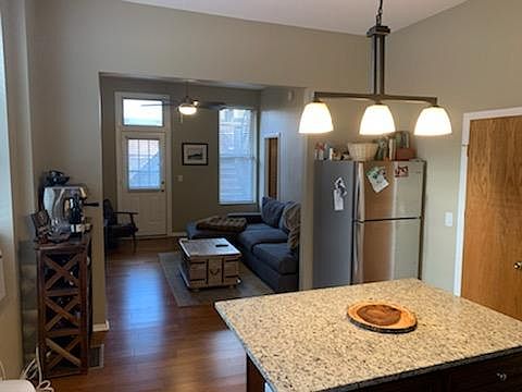 4th image of 1844 W Augusta Blvd #2RR