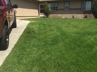 409 S 74th Ave #B, Yakima, WA