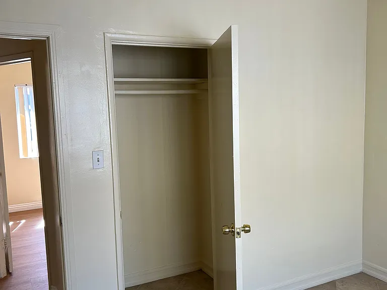 669 W O'Farrell St #MAIN — Photo 12
