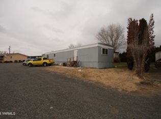 181 Schut Rd, Moxee, WA 98936