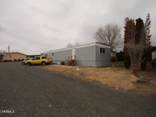 181 Schut Rd, Moxee, WA 98936