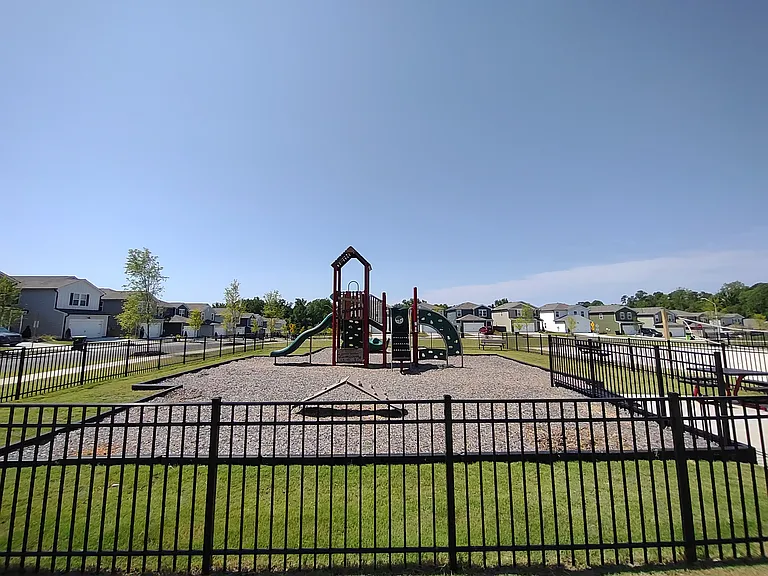 437 Campbell Ridge Pl — Photo 34