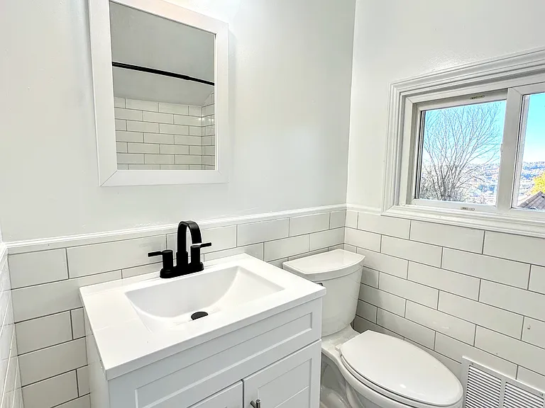 1607 Girard Ave — Photo 22