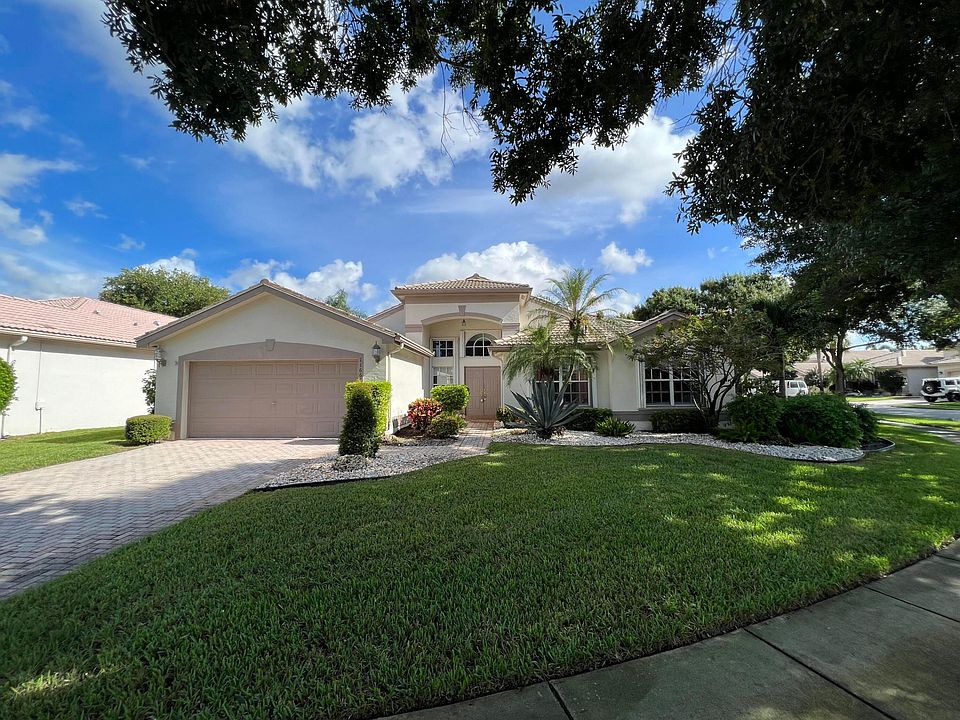 1st image of 11662 Pamplona Boulevard