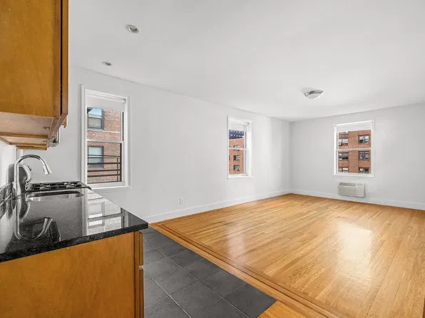 364 W 18th St, New York, NY