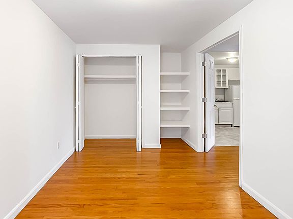 5th image of 437 E 6th St APT 4F