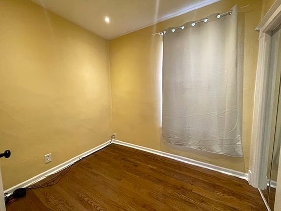 5th image of 5206 S Lockwood Ave Floor 2