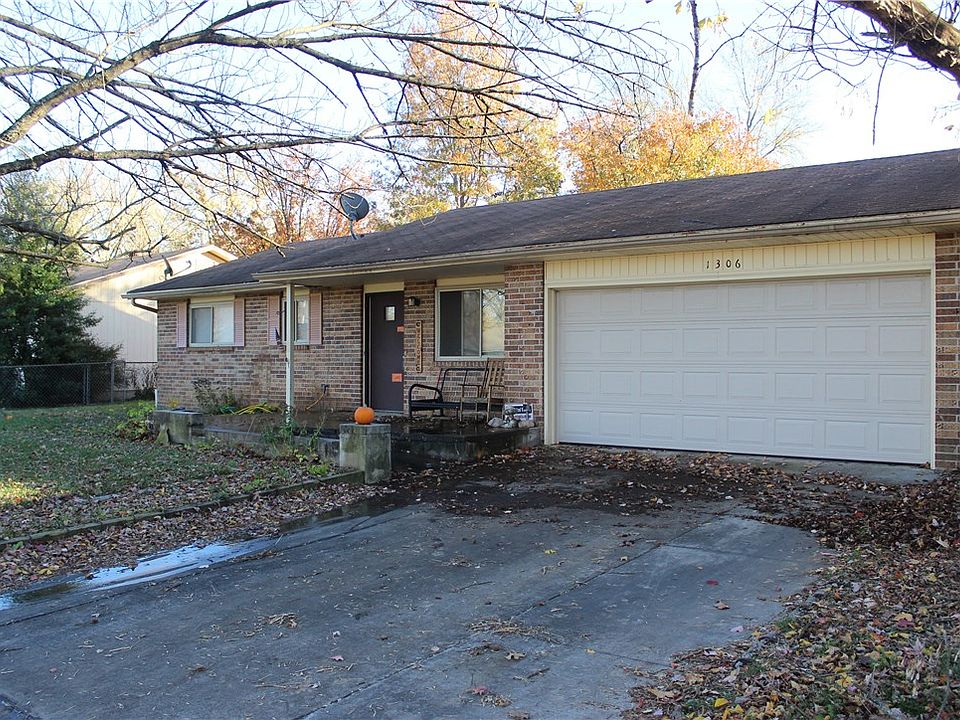 1st image of 1306 Forest Dr