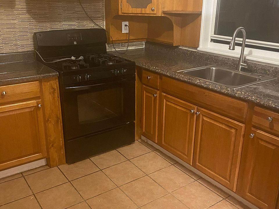 1st image of 1016 E 80th St #3