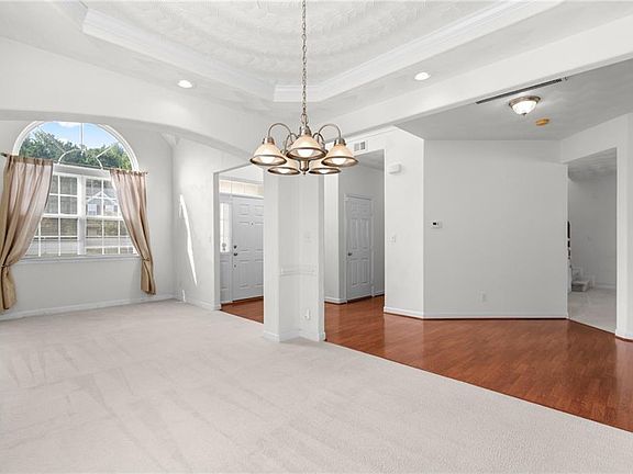 5th image of 2029 Breck Ave