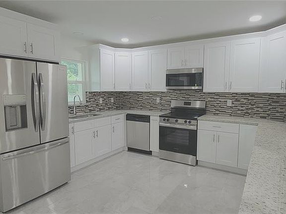 4th image of 2804 4th St E