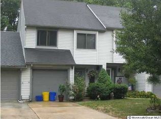23 Lexington Cir, Matawan, NJ 07747