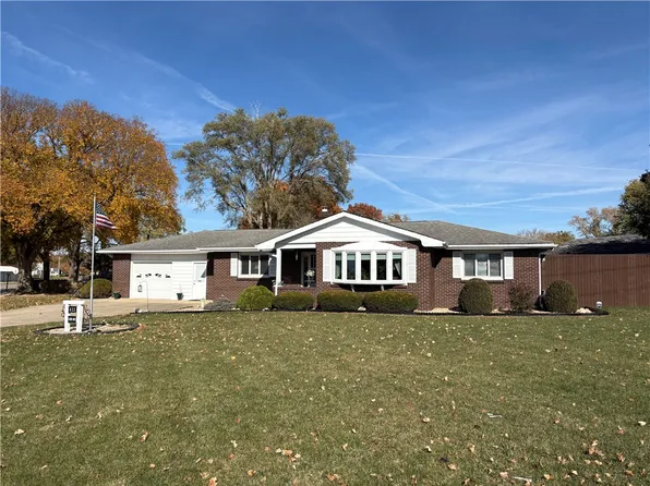 822 S 6th Ave, Hoopeston, IL 60942