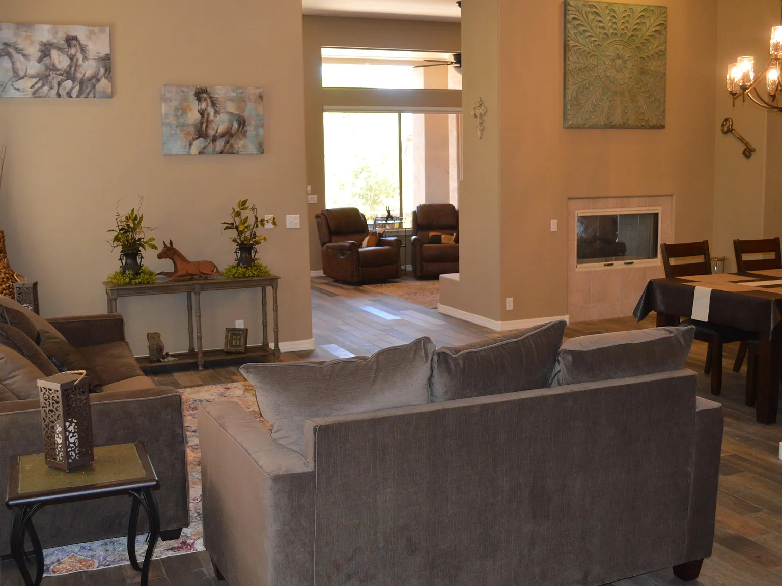 2 bed, 2.0 bath, 1974 sqft, $2,500 — Photo 3