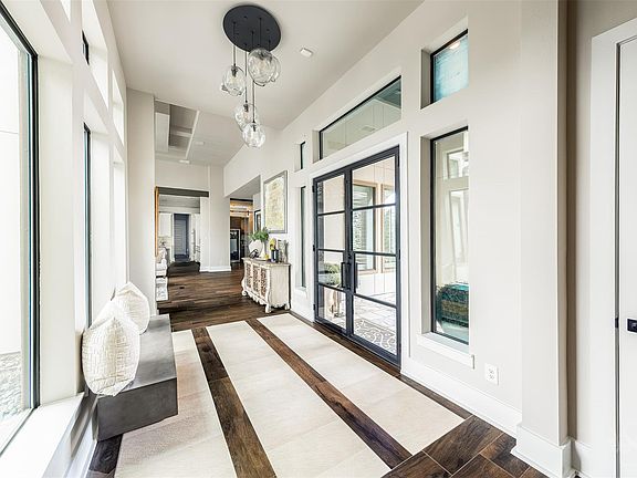 5th image of 8619 Woods Hollow Trl