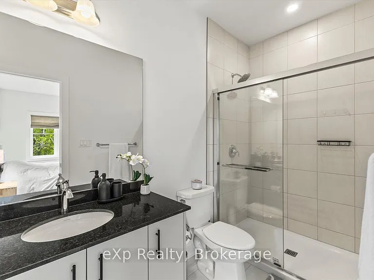 319 Telford Trl — Photo 11