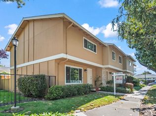 26 Saw Mill Ct, Mountain View, CA 94043