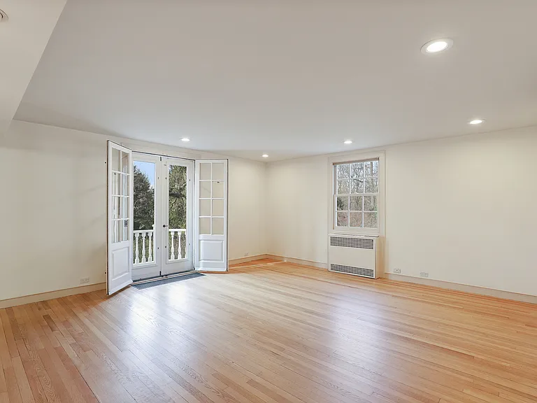 32 Orchard Dr — Photo 13