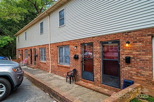 1051 3rd St SE #1055 Photo 1