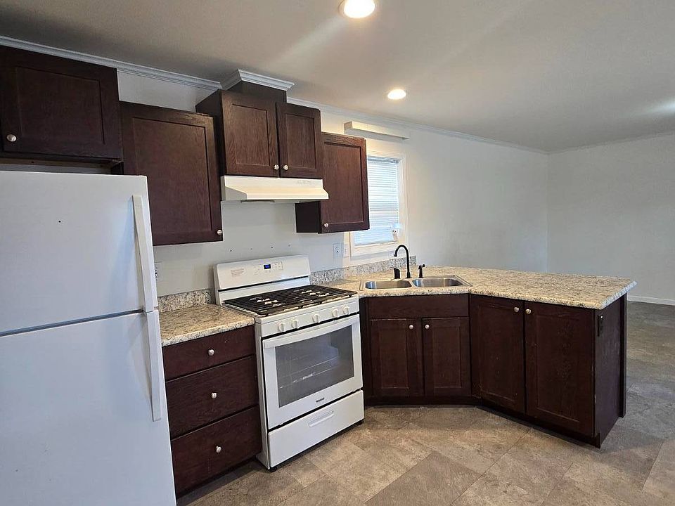 1st image of 119 Courtney Ln