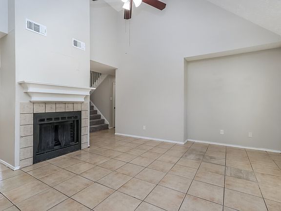 4th image of 4017 Hunnington Dr #A1