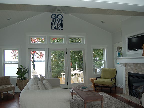 HW walnut floors thruout