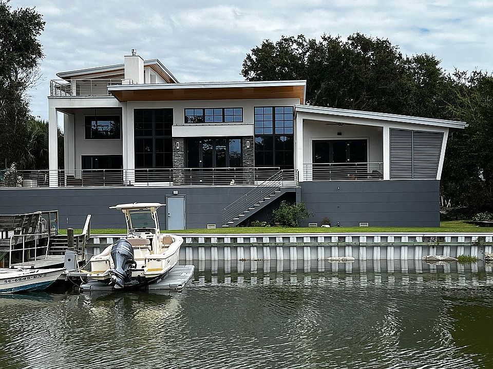 1st image of 3 Driftwood Ln