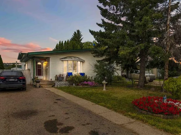 10 E Birch Rd #A, Wood Buffalo, AB T9H 1J7