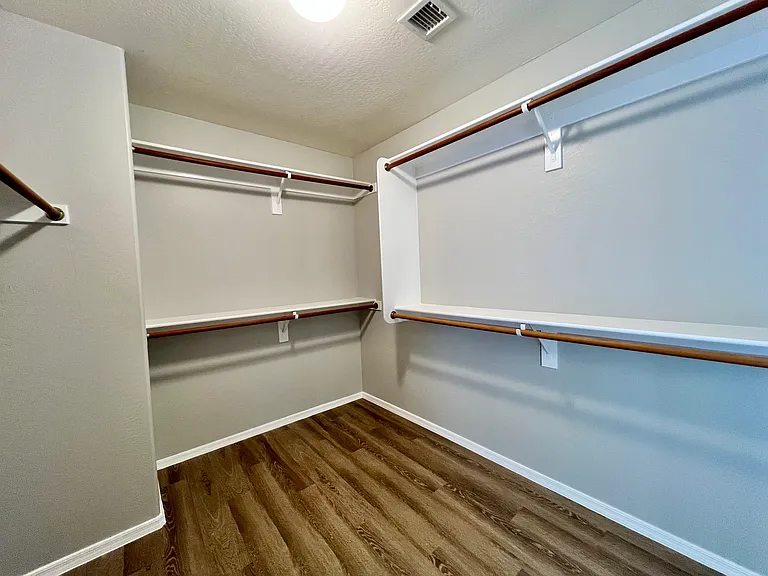 11613 W Jackson St — Photo 11