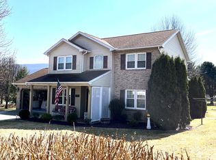 6 Tilbury Ln, Reedsville, PA 17084