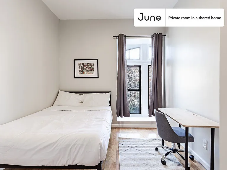 362 Parkside Ave #A — Photo 2