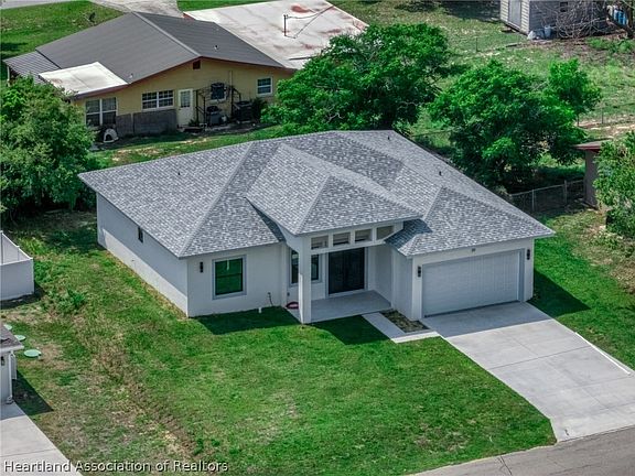 3rd image of 311 N Fondulac Rd