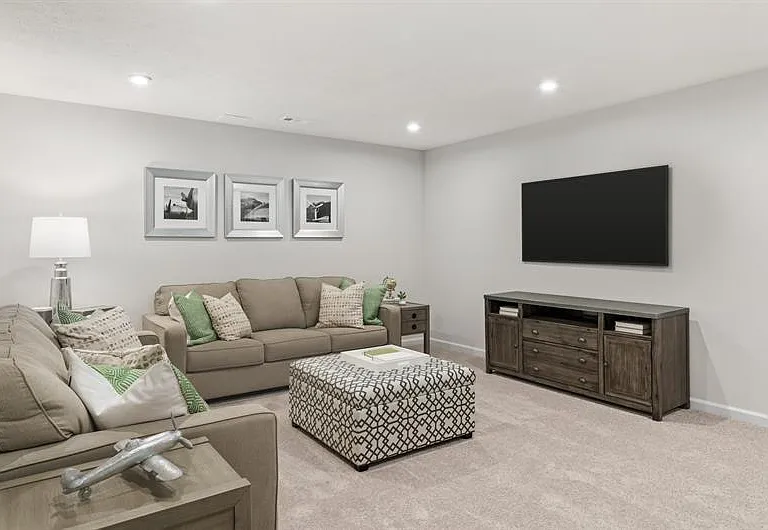 204 Dana Dr — Photo 1