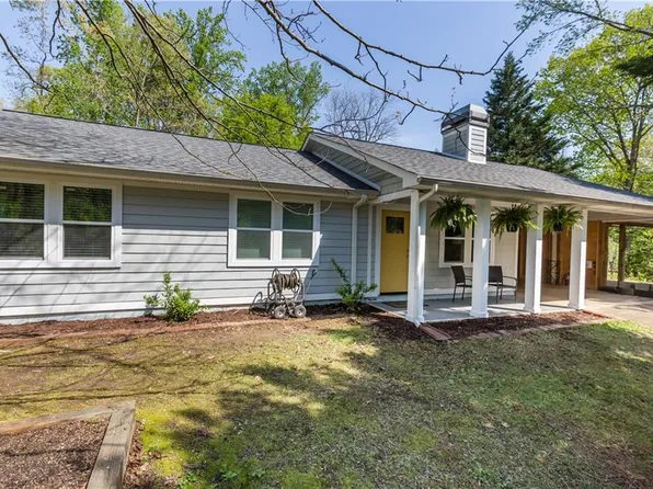 5369 Blue Grass Ln, Buford, GA 30518