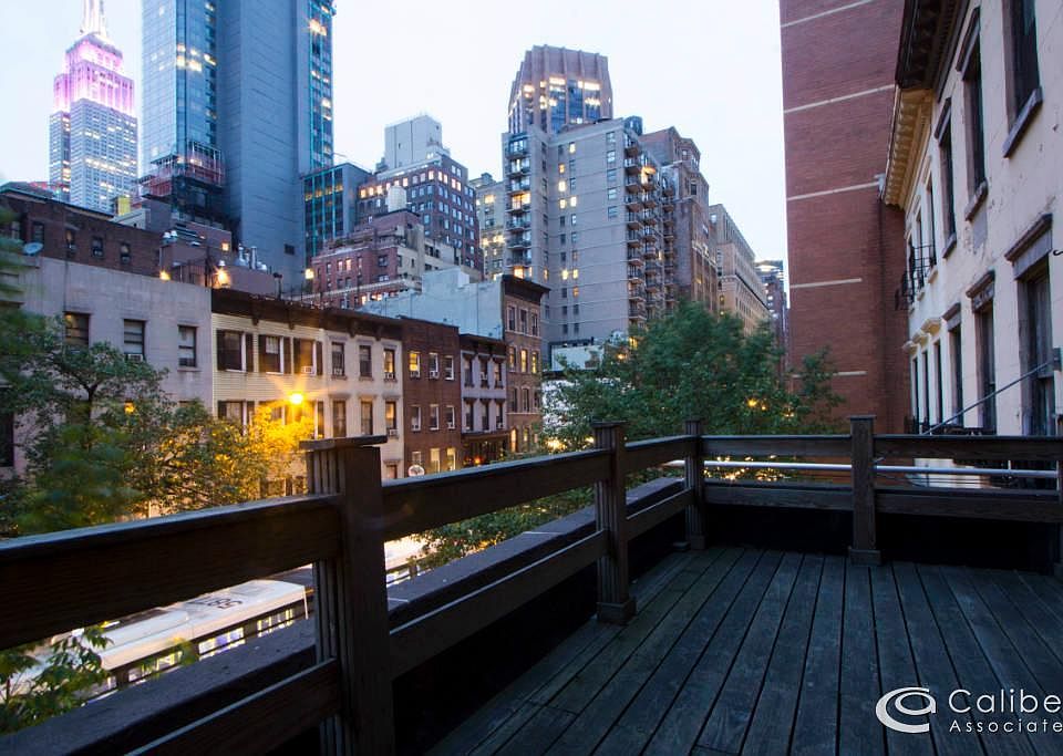 1st image of 165 Lexington Ave APT 2