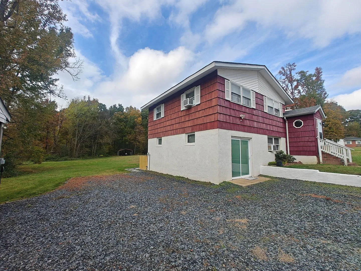 4 bedroom home in Powhatan — Photo 3