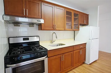 Rented by R New York