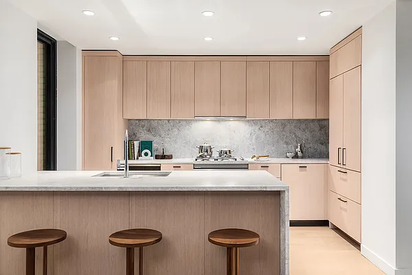 Sold by Nest Seekers International | media 20