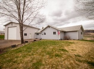 745 N 7th Ave, Elgin, OR 97827