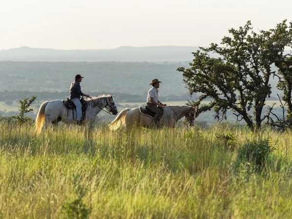 8577 Ranch Road 2766, Johnson City, TX 78636