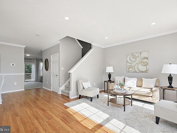 2nd image of 19 Barnum Dr