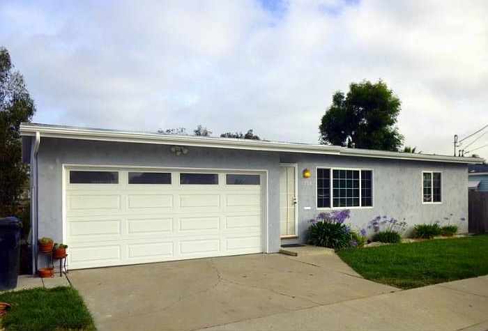 Cul-de-sac canyon home
