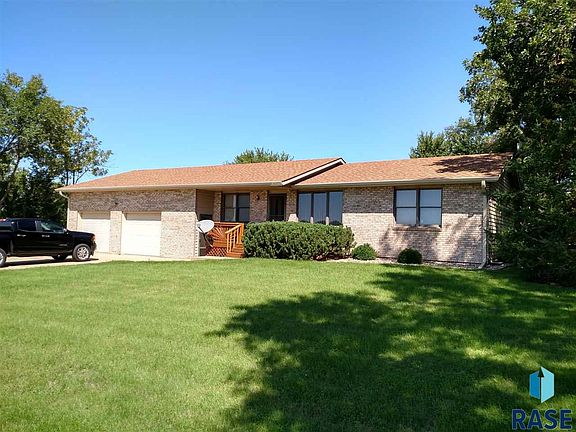 2nd image of 46422 W 38th Hwy