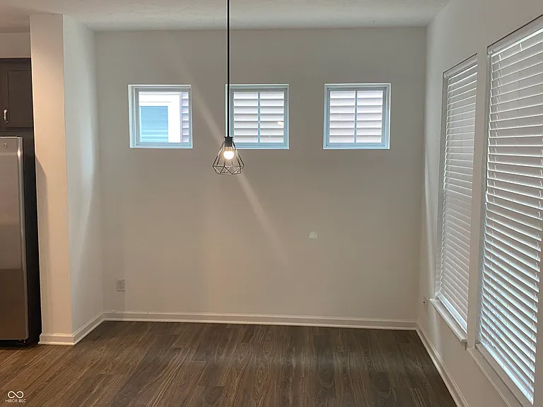 326 Warman Ave — Photo 16